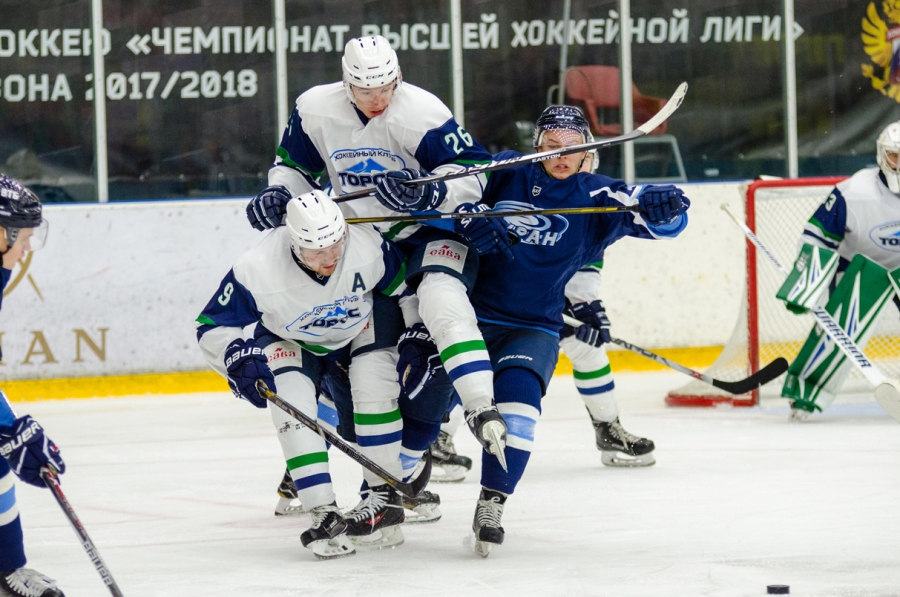 "Буран" одержал первую победу дома